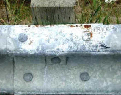 Atmospheric corrosion of a galvanized anti crash railing due to marine aerosol condensation on wooden post