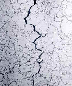 Intergranular stress corrosion cracking in Inconel heat exchanger tube with the crack following the grain boundaries