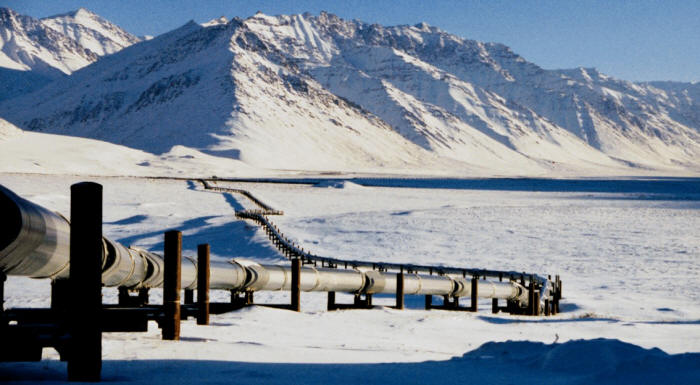 Trans-Alaska pipeline on supports aboveground